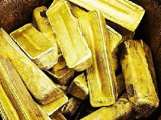 金价回落 油价冲高 两大龙头商品走势分化